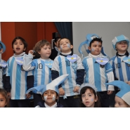 Los más pequeños celebraron el DIA DE LA BANDERA